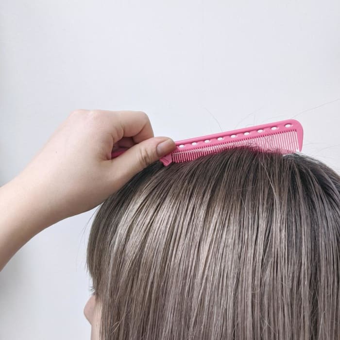 アホ毛の原因と対策 コラム Ash 三ツ境店 板垣 かつみ Ash オフィシャルサイト