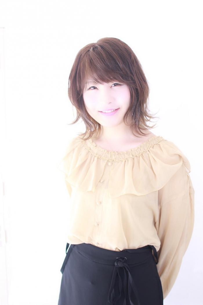 理想の髪色に近づけます ナチュラルなデザインカラーで支持率 １ Ash 西船橋店 井上 愛里