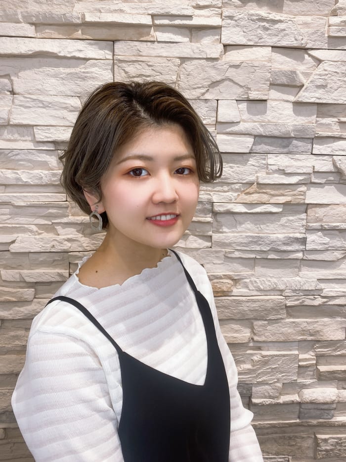 どなたでも満足していただけるシャンプーを目指します Ash 鶴ヶ峰1号店 藤原 亜美