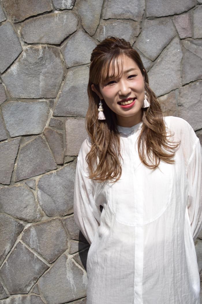 最高の笑顔でお待ちしております ヘアアレンジも得意です Ash 菊名店 佐藤 祐理