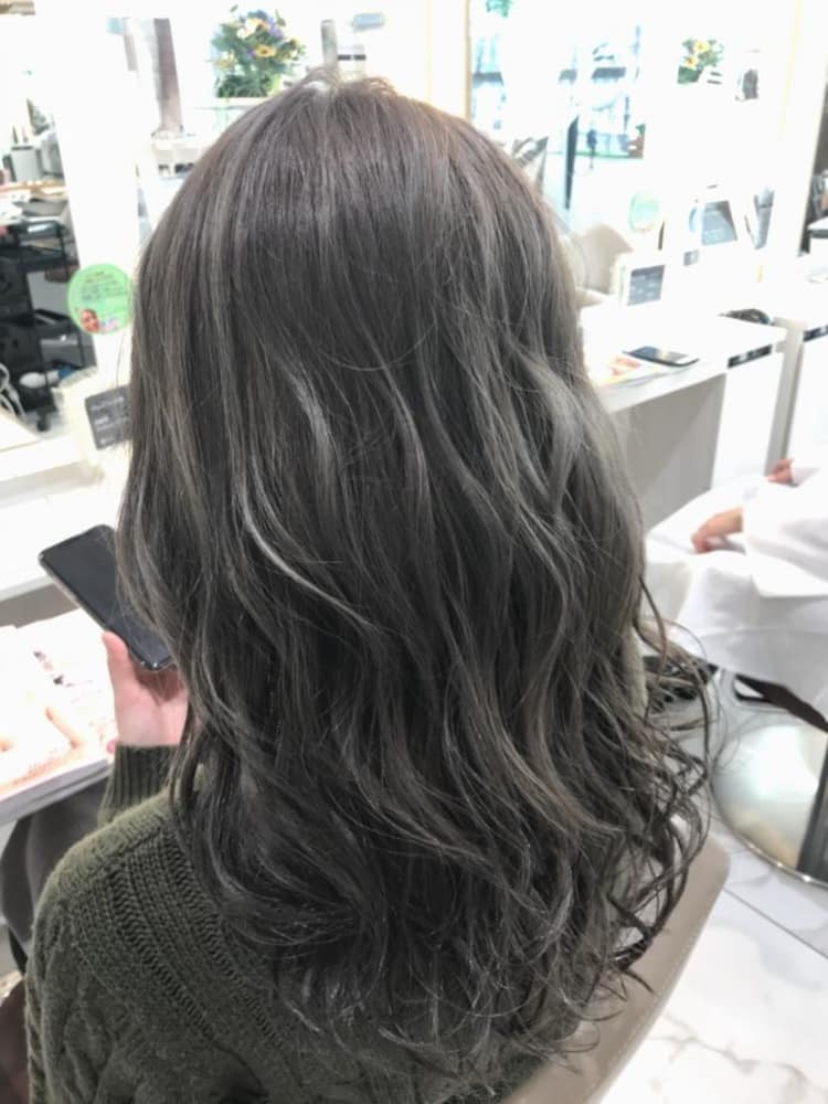 イルミナカラー ハイライトグレーアッシュ ヘアカタログ Ash 大宮店