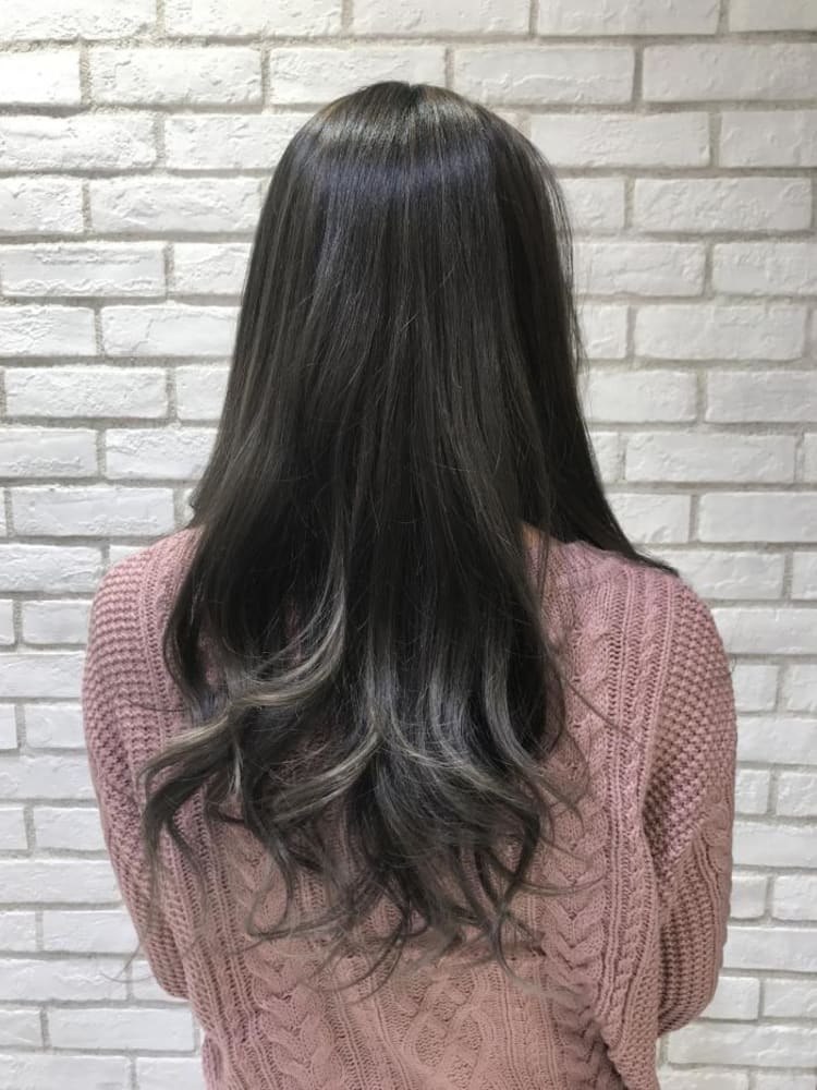 ブリーチグラデーション イルミナグレーアッシュ ヘアカタログ Ash