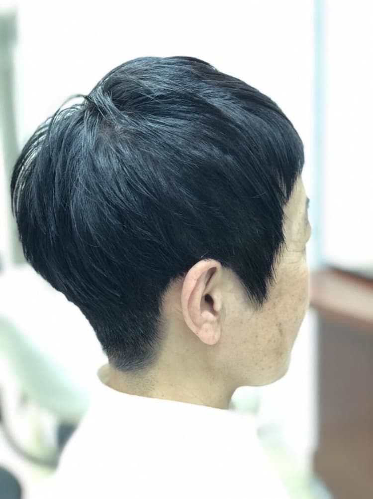 短くてもふんわりクセを生かしたミニマルなベリーショート ヘアカタログ Ash 武蔵境店 久田 憲 ヘアサロン 美容院 Ash オフィシャルサイト