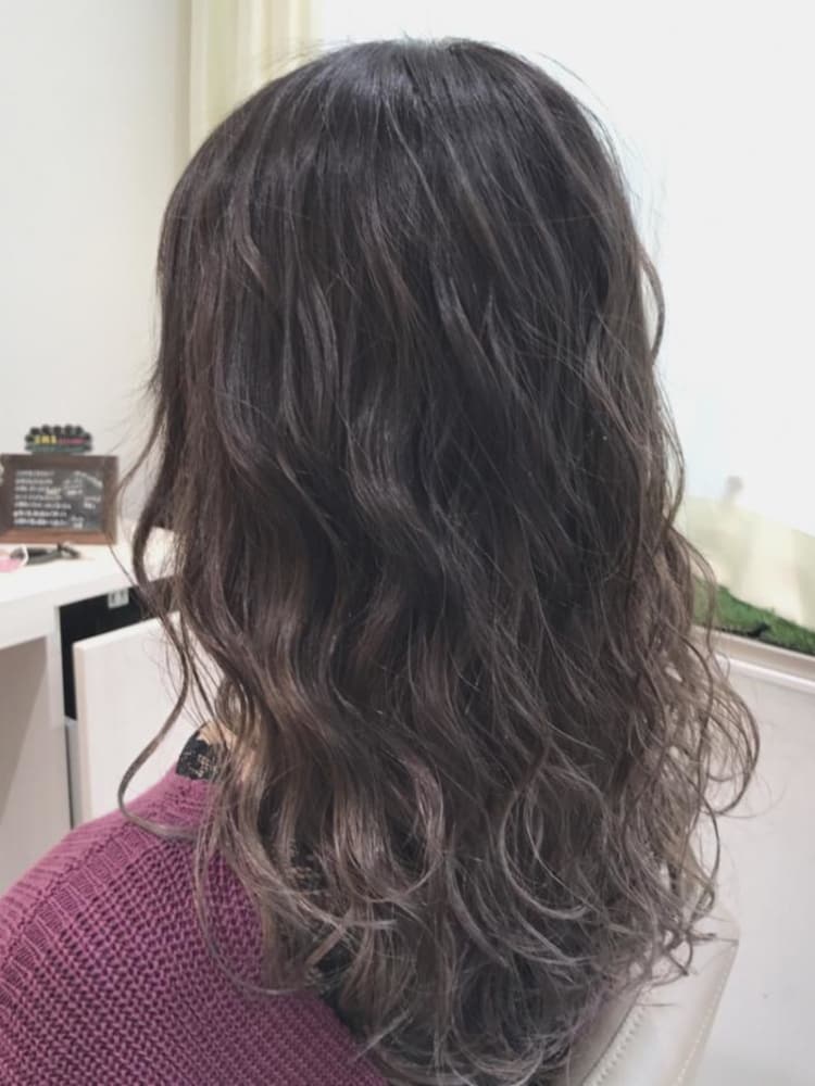 イルミナカラー モーブピンクグレージュのハイライトグラデーションカラー ヘアカタログ Ash 大宮店 山崎 俊輔 ヘアサロン 美容院 Ash オフィシャルサイト