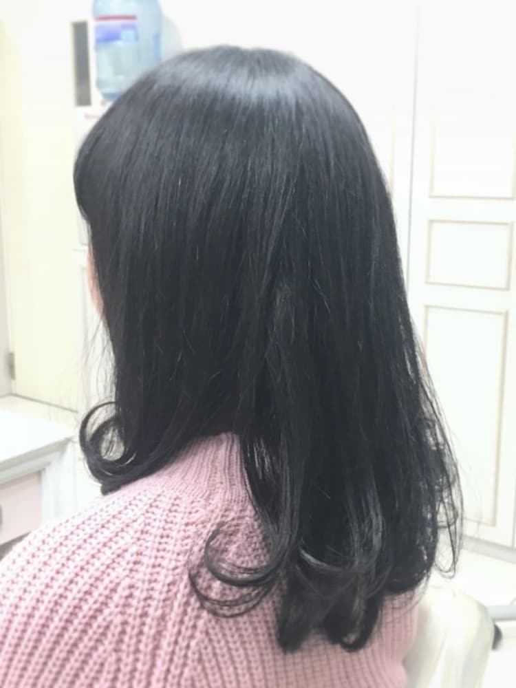 【お手入れ簡単♪】ふんわりパーマでカジュアルロング｜ヘアカタログ Ash 瀬谷店 後藤 綾花｜ヘアサロン・美容院｜Ash オフィシャルサイト