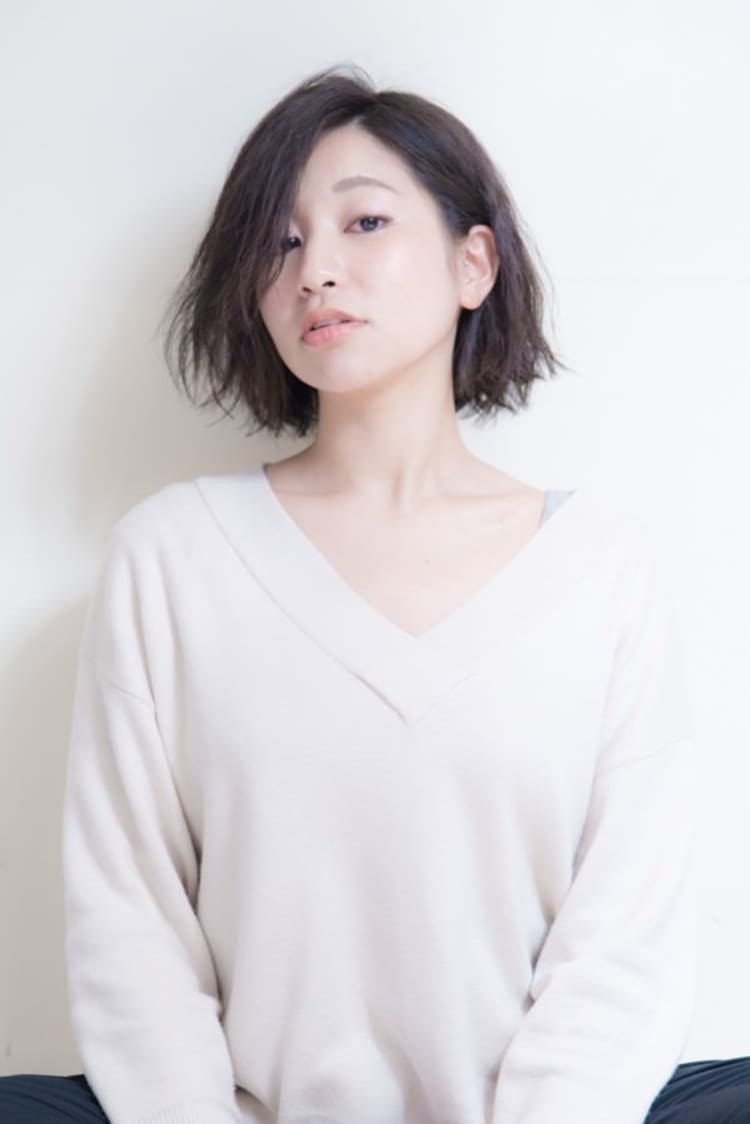 くせを活かすうざバングのレイヤーボブ ヘアカタログ ヘアサロン 美容院 Ash オフィシャルサイト くせを活かすうざバングのレイヤーボブ ヘアカタログ ヘアサロン 美容院 Ash オフィシャルサイト