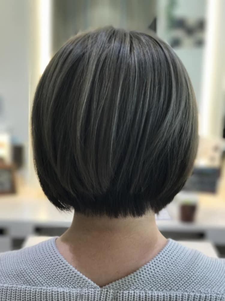 ショートボブ カーキグラデーション ヘアカタログ Ash 戸田公園店 花木 洋斗 ヘアサロン 美容院 Ash オフィシャルサイト