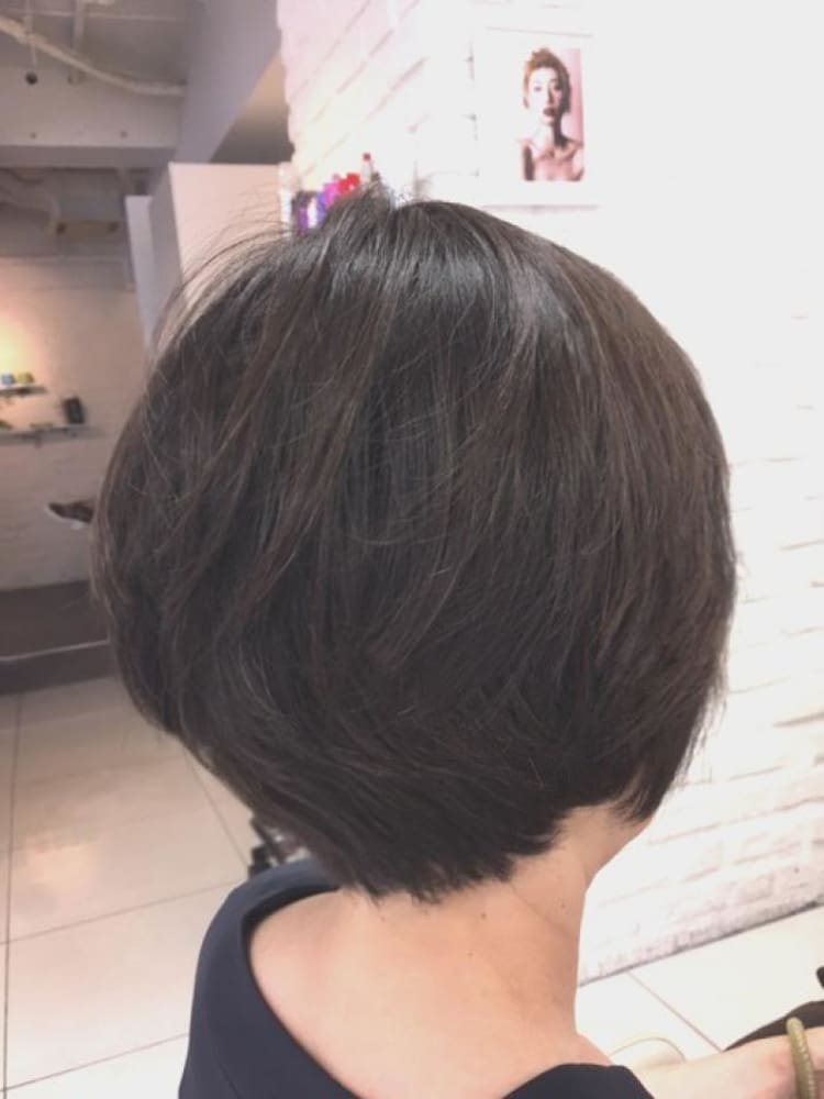 バック軽めのショートボブ ヘアカタログ Ash 吉祥寺店 長町 真樹 ヘアサロン 美容院 Ash オフィシャルサイト