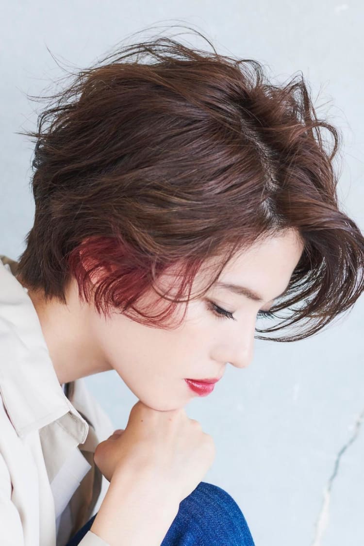 ワンポイントインナーカラーでワンランク上の大人ショートヘア ヘアカタログ Ash 三鷹店 Ash 三鷹店 ヘアサロン 美容院 Ash オフィシャルサイト