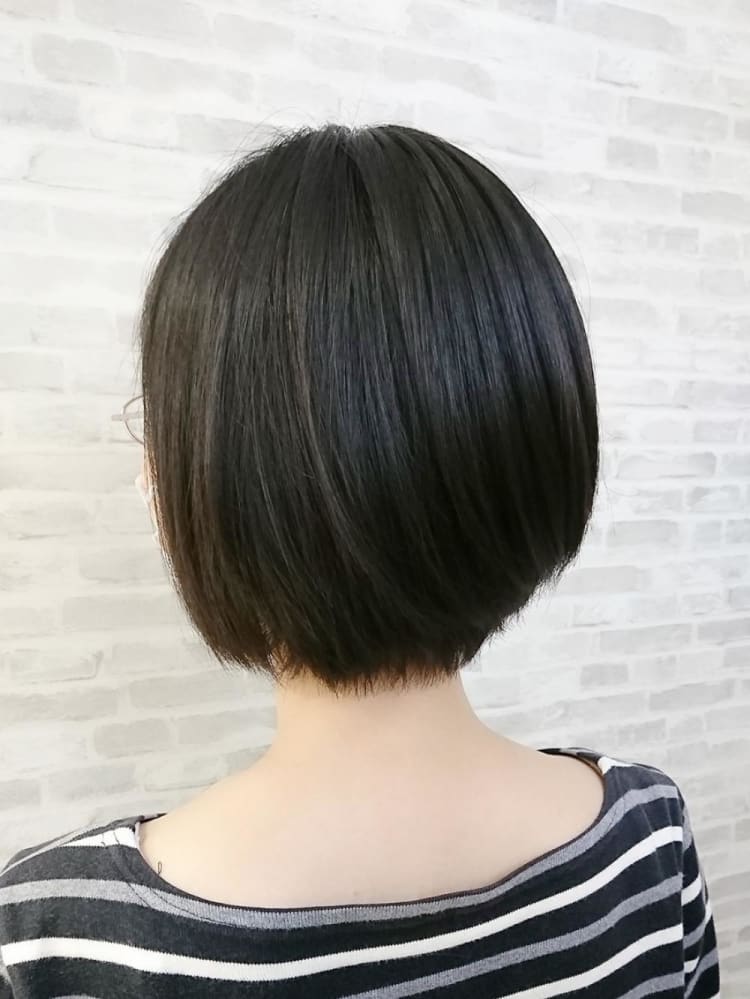 ママさんにもオススメ 首長細見えショートボブ ヘアカタログ Ash 高円寺店 岡田 千英里 ヘアサロン 美容院 Ash オフィシャルサイト