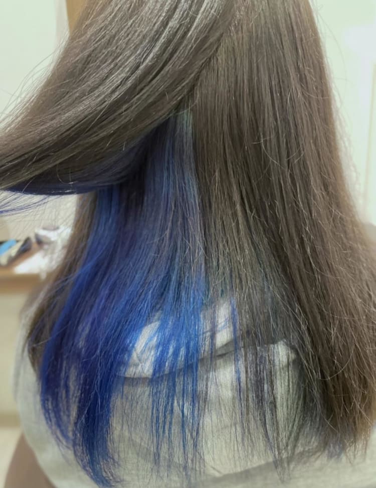 青に紫ちょい入れで作るビビットインナーカラー ヘアカタログ Ash 豊田店 中武 優 ヘアサロン 美容院 Ash オフィシャルサイト 青に紫ちょい入れで作るビビットインナーカラー ヘアカタログ Ash 豊田店 中武 優 ヘアサロン 美容院 Ash オフィシャルサイト