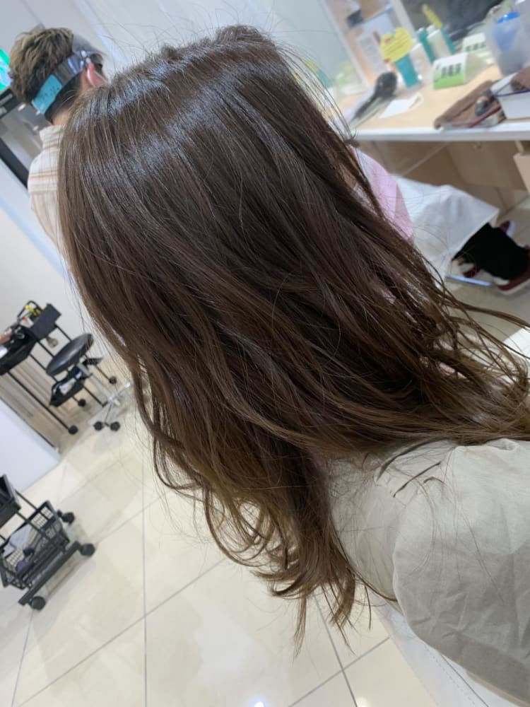 ランダム巻きロング ヘアカタログ Ash 町田駅前通り店 野村 朋美 ヘアサロン 美容院 Ash オフィシャルサイト