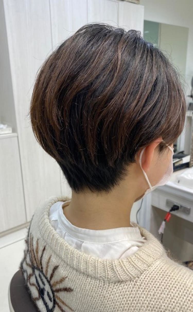 前髪長めのハンサムショート ヘアカタログ Ash 橋本店 野口 かなえ ヘアサロン 美容院 Ash オフィシャルサイト