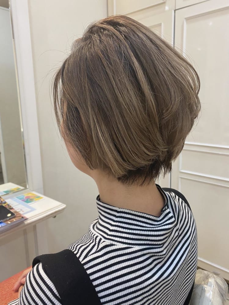 グラデーションカラーショートボブ ヘアカタログ Ash 上尾春日店 浪川 智充 ヘアサロン 美容院 Ash オフィシャルサイト