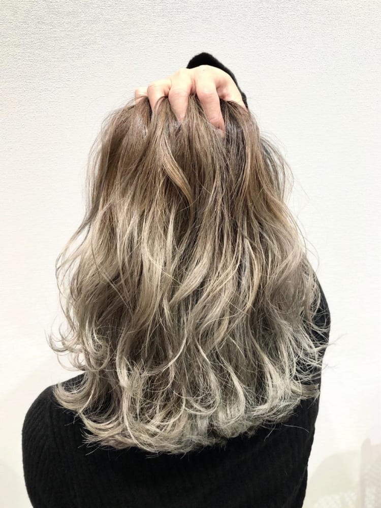 ホワイトベージュ バレイヤージュ ヘアカタログ Ash 豊田店 渡邊 竜馬 ヘアサロン 美容院 Ash オフィシャルサイト ホワイトベージュ バレイヤージュ ヘアカタログ Ash 豊田店 渡邊 竜馬 ヘアサロン 美容院 Ash オフィシャルサイト