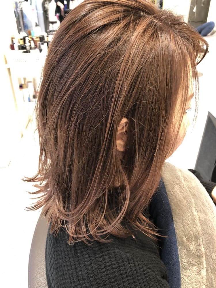 外ハネハイライトカラーピンクベージュ ヘアカタログ Ash 青葉台店 井口 真人 ヘアサロン 美容院 Ash オフィシャルサイト