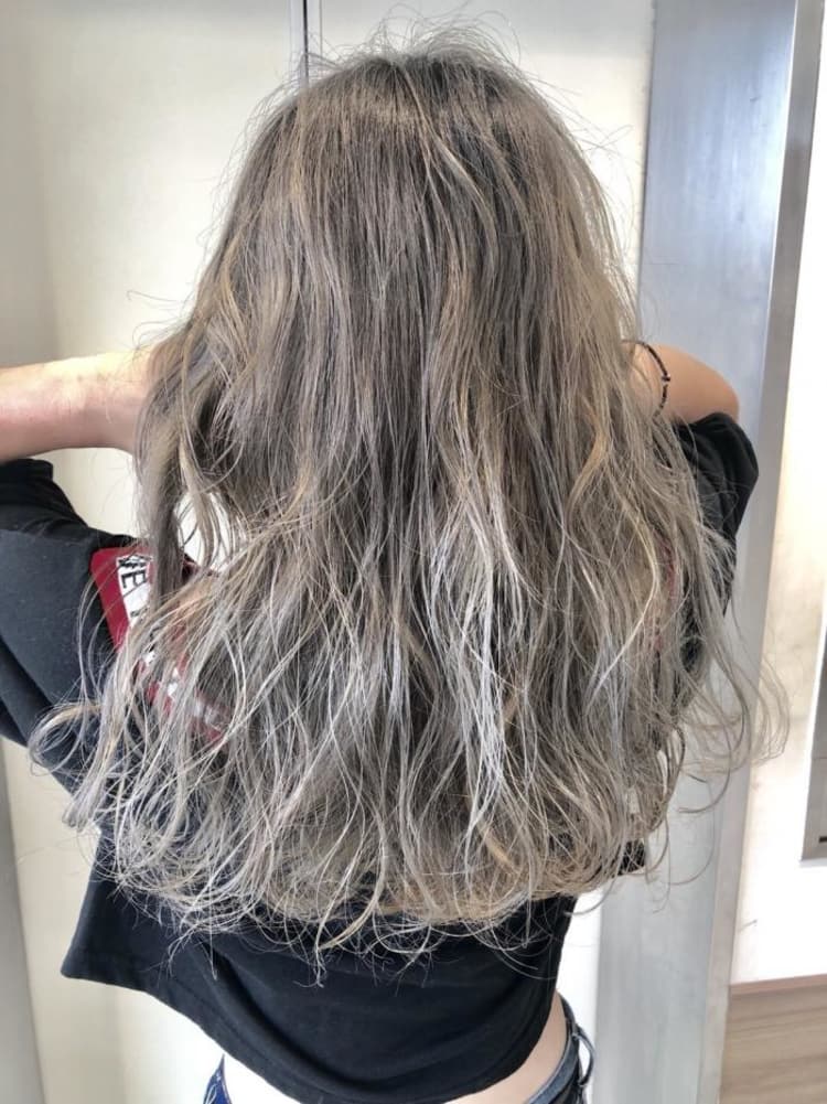 アイスグレージュ ヘアカタログ Ash 下丸子店 島袋 直之 ヘアサロン 美容院 Ash オフィシャルサイト アイスグレージュ ヘアカタログ Ash 下丸子店 島袋 直之 ヘアサロン 美容院 Ash オフィシャルサイト