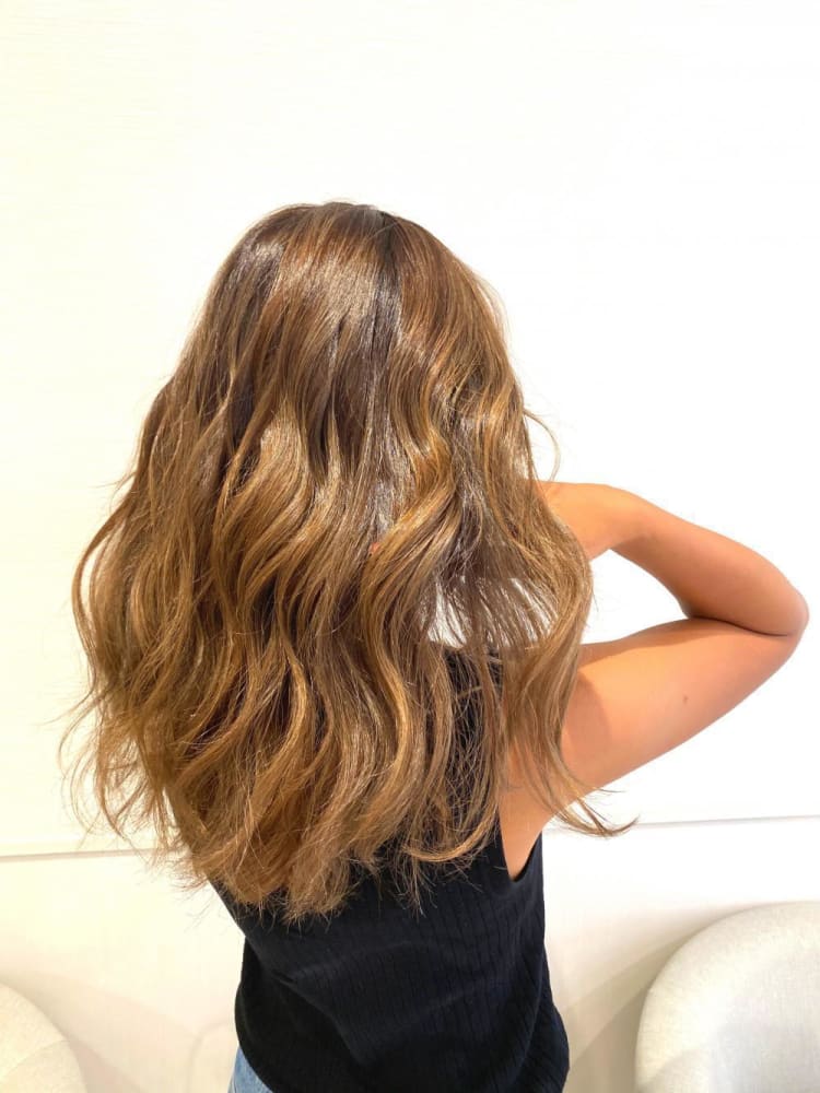 ハイライトカラーで夏気分してみませんか ヘアカタログ Ash 武蔵小杉店 津畑 見雪 ヘアサロン 美容院 Ash オフィシャルサイト