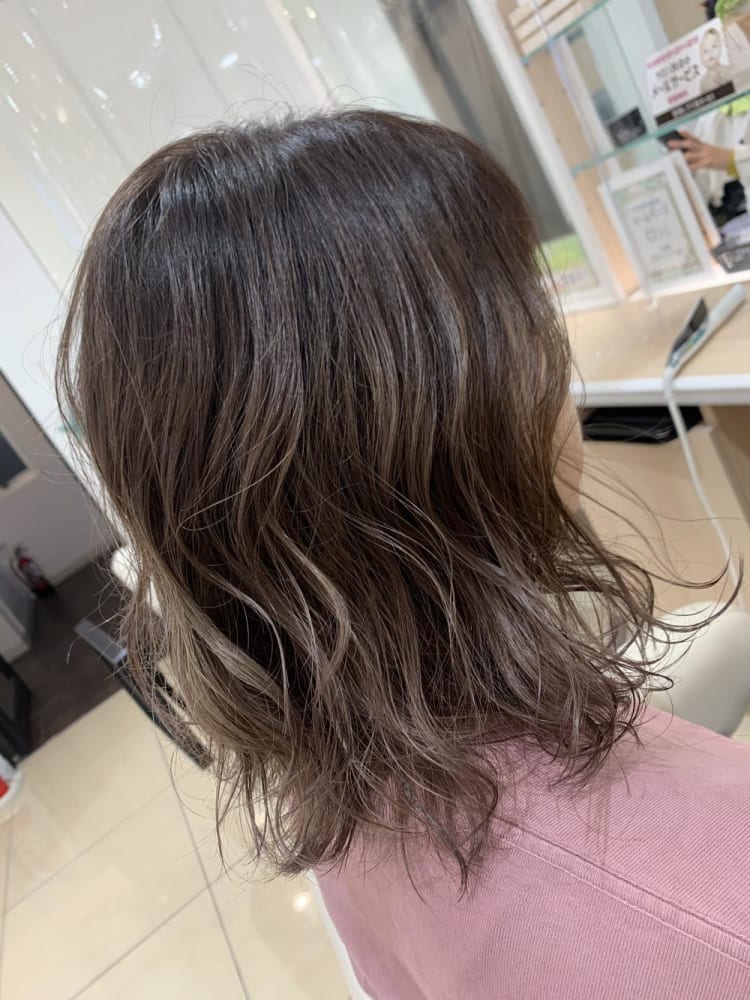 ミディアム グラデーション ヘアカタログ Ash 町田駅前通り店 野村 朋美 ヘアサロン 美容院 Ash オフィシャルサイト