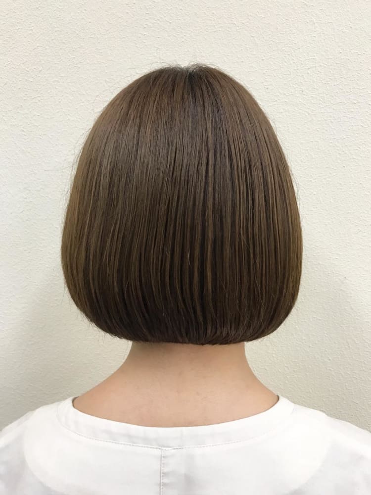 前下がりボブ 襟足が短くスッキリ小顔に見えるボブ ヘアカタログ ヘアサロン 美容院 Ash オフィシャルサイト 前下がりボブ 襟足が短くスッキリ小顔に見えるボブ ヘアカタログ ヘアサロン 美容院 Ash オフィシャルサイト