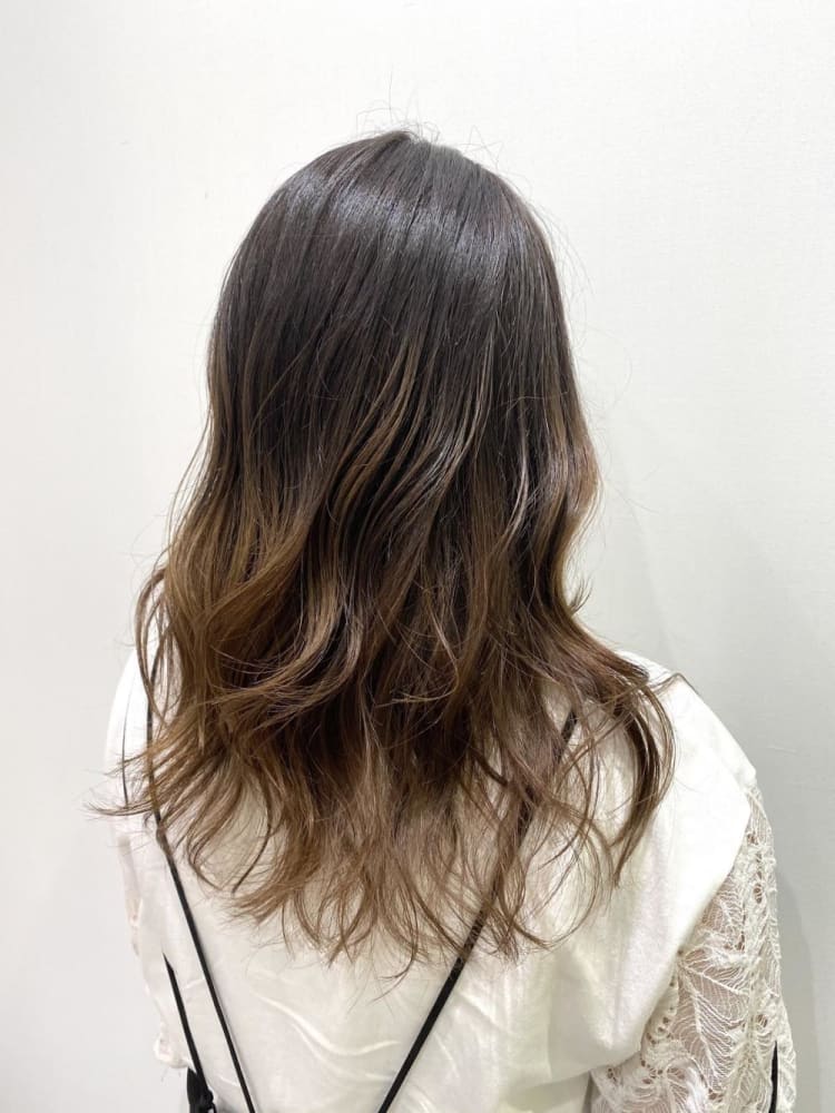 早く明るくなってしまう方に ブリーチ無しグラデーションカラー ヘアカタログ Ash 豊田店 渡邊 竜馬 ヘアサロン 美容院 Ash オフィシャルサイト