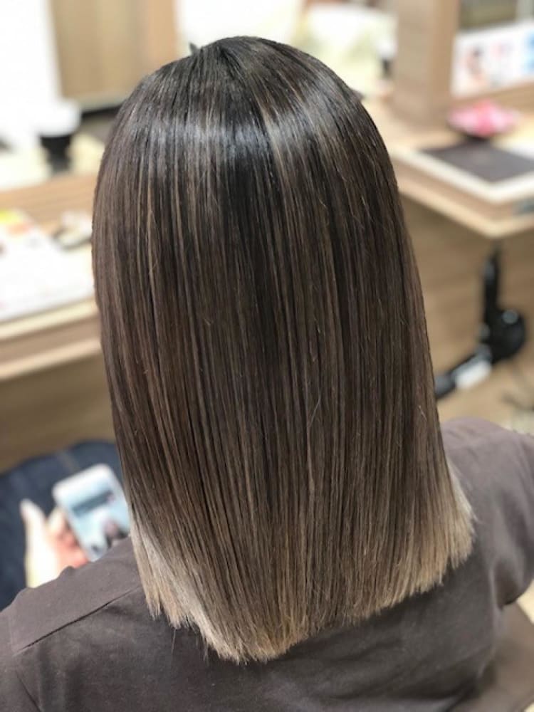 ブリーチ毛でも艶々になれるサラサラストレート ヘアカタログ Ash 練馬店 面谷 一光 ヘアサロン 美容院 Ash オフィシャルサイト