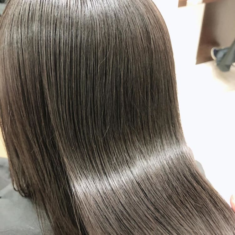 ふくらむ髪質に 縮毛矯正でサラサラストレート ヘアカタログ Ash 淵野辺店 大司 治樹 ヘアサロン 美容院 Ash オフィシャルサイト ふくらむ髪質に 縮毛矯正でサラサラストレート ヘアカタログ Ash 淵野辺店 大司 治樹 ヘアサロン 美容院 Ash オフィシャルサイト