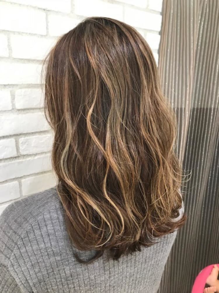 明るめアッシュカラー ハイライト ヘアカタログ Ash 戸田公園店 米良 志織 ヘアサロン 美容院 Ash オフィシャルサイト