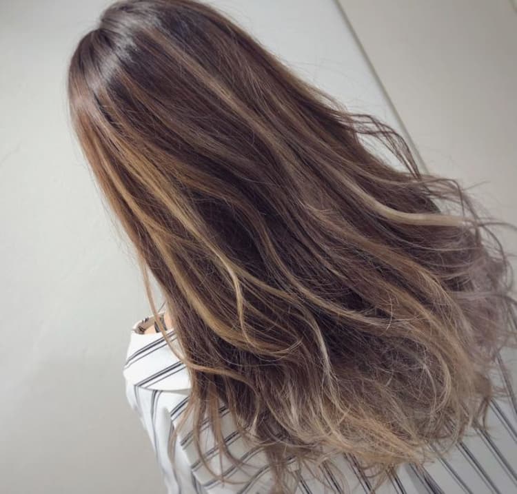 ハイライトカラー ラベンダーベース ヘアカタログ ヘアサロン