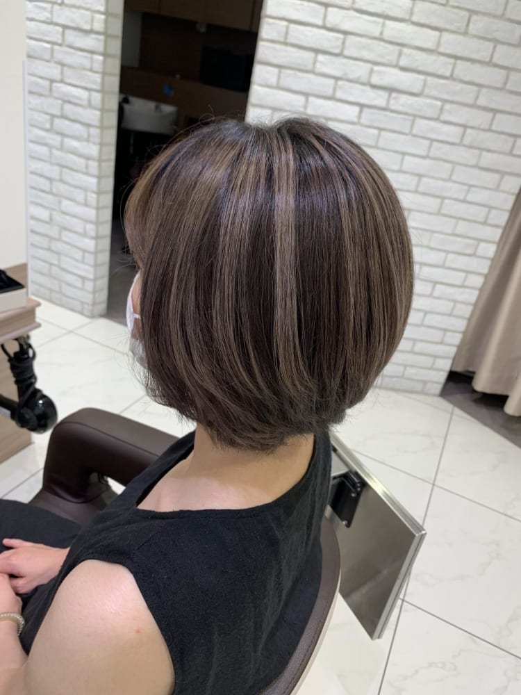 グレーパープル エアータッチハイライトカラー ヘアカタログ Ash 戸田公園店 花木 洋斗 ヘアサロン 美容院 Ash オフィシャルサイト