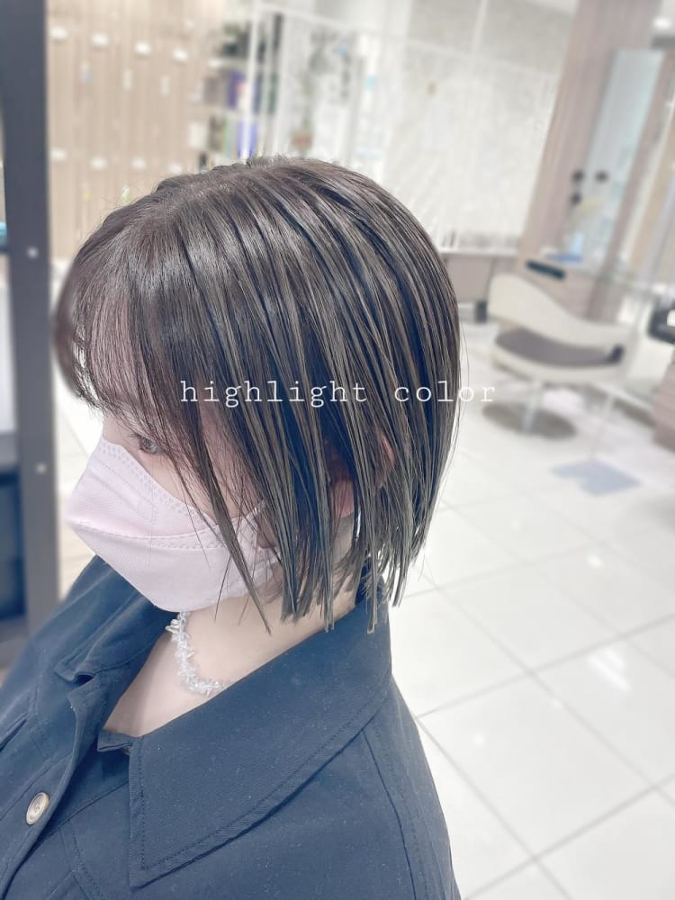 グレーグラデーションのぱつっとボブ ヘアカタログ Ash 高円寺店 岡田 千英里 ヘアサロン 美容院 Ash オフィシャルサイト