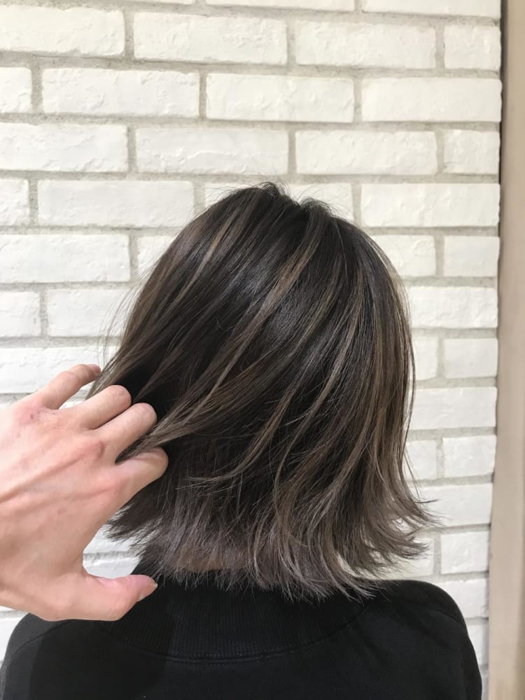 シルバーカラー ハイライト グラデーションカラー ヘアカタログ Ash 戸田公園店 花木 洋斗 ヘアサロン 美容院 Ash オフィシャルサイト