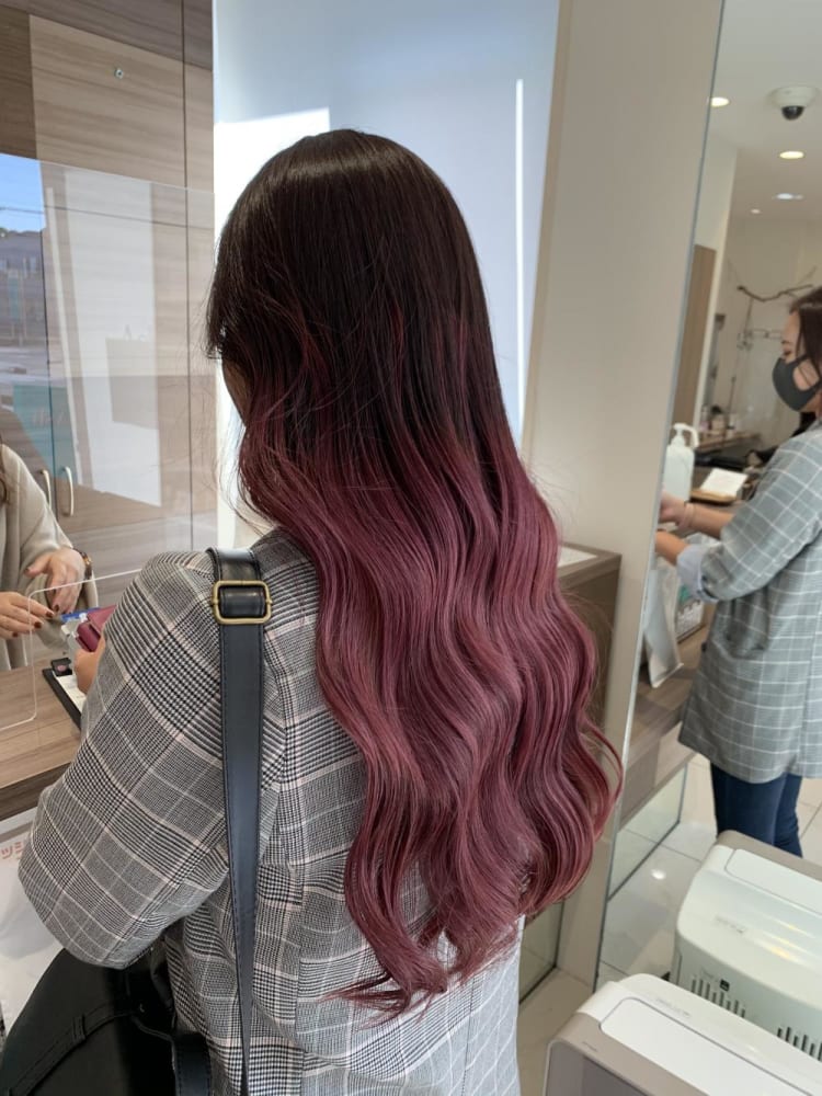 スモークピンクグラデーションカラー ヘアカタログ Ash 戸田公園店 太田 芽依 ヘアサロン 美容院 Ash オフィシャルサイト