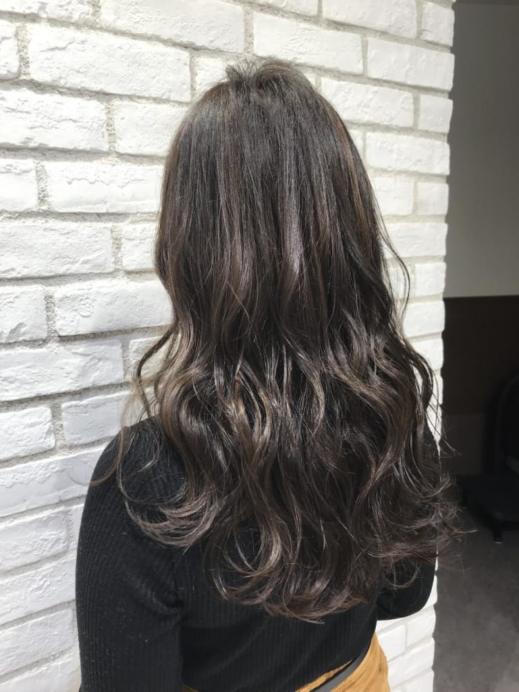 ブリーチ無しハイライトカラー グレージュ ヘアカタログ Ash 戸田公園店 花木 洋斗 ヘアサロン 美容院 Ash オフィシャルサイト