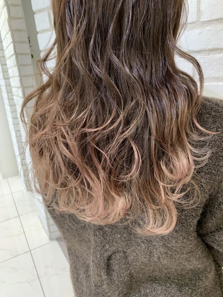 ミルクティーアッシュ グラデーションカラー ヘアカタログ Ash 戸田公園店 花木 洋斗 ヘアサロン 美容院 Ash オフィシャルサイト