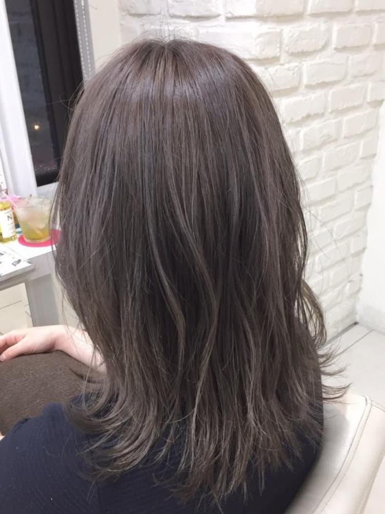 イルミナカラー グレージュ ケアブリーチでダメージレス ヘアカタログ Ash 吉祥寺店 奥田 未玖 ヘアサロン 美容院 Ash オフィシャルサイト