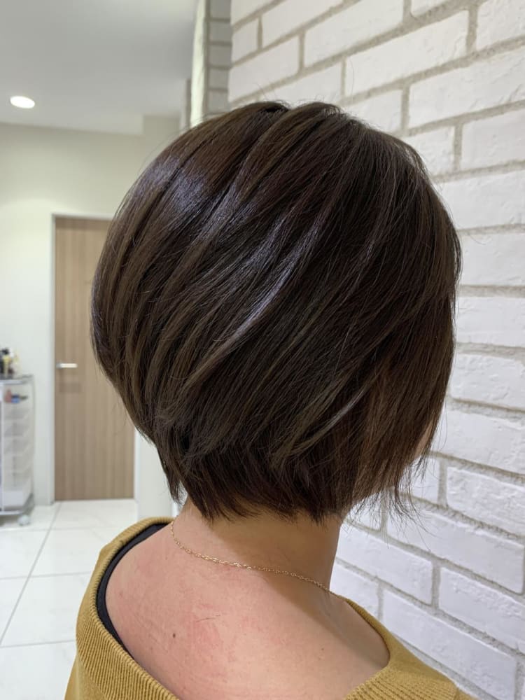 ショートボブ ナチュラルハイライトカラー グレージュ ヘアカタログ Ash 戸田公園店 花木 洋斗 ヘアサロン 美容院 Ash オフィシャルサイト