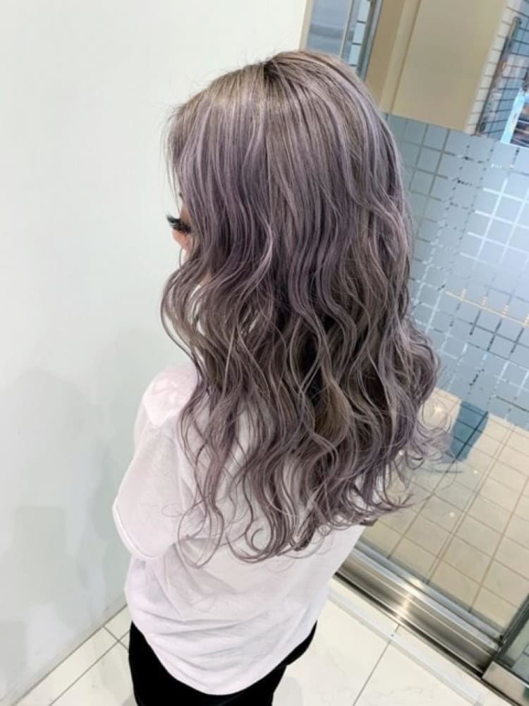 シルバー グレージュ ヘアカタログ Ash 立川店 川端 裕司 ヘアサロン 美容院 Ash オフィシャルサイト