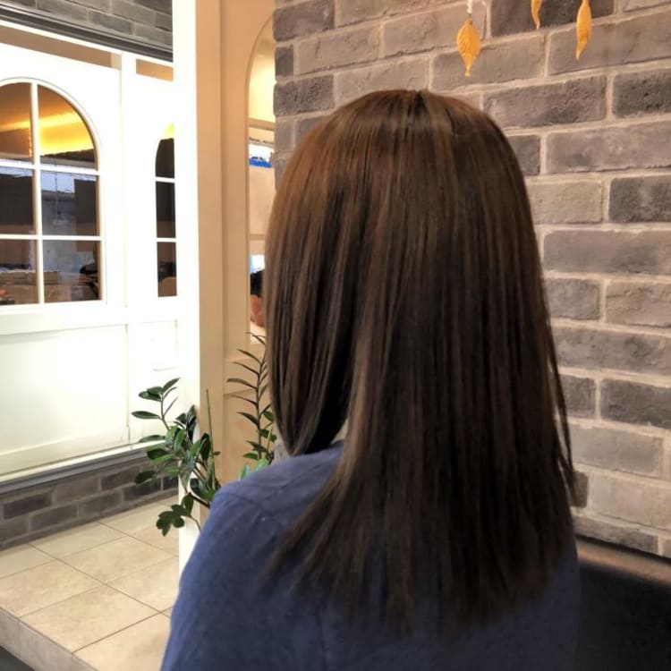 暗めだけど軽く見える トーン低めのマットブラウンカラー ヘアカタログ Ash 淵野辺店 大司 治樹 ヘアサロン 美容院 Ash オフィシャルサイト