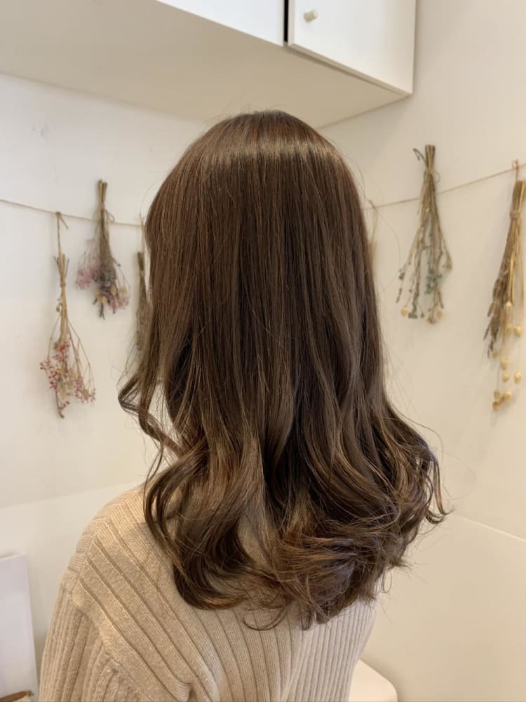 ベージュ系カラー ヘアカタログ Ash 八幡山店 亀田 友香里 ヘアサロン 美容院 Ash オフィシャルサイト ベージュ系カラー ヘアカタログ Ash 八幡山店 亀田 友香里 ヘアサロン 美容院 Ash オフィシャルサイト