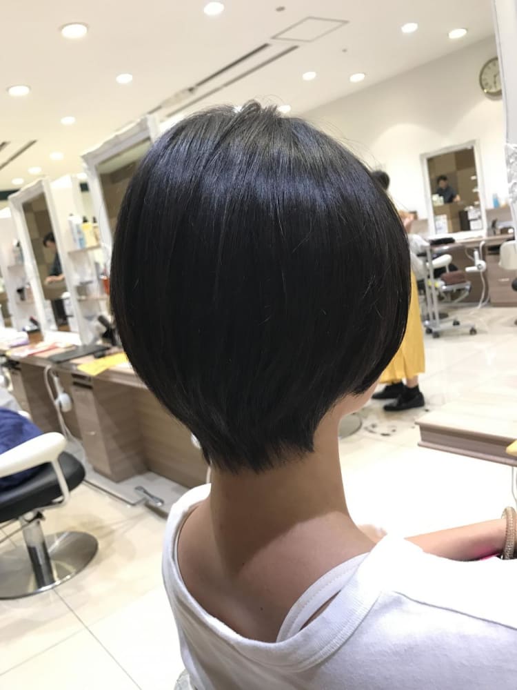 女の子らしい可愛さがあるショートヘアー ヘアカタログ Ash 橋本店 関 尚寿 ヘアサロン 美容院 Ash オフィシャルサイト