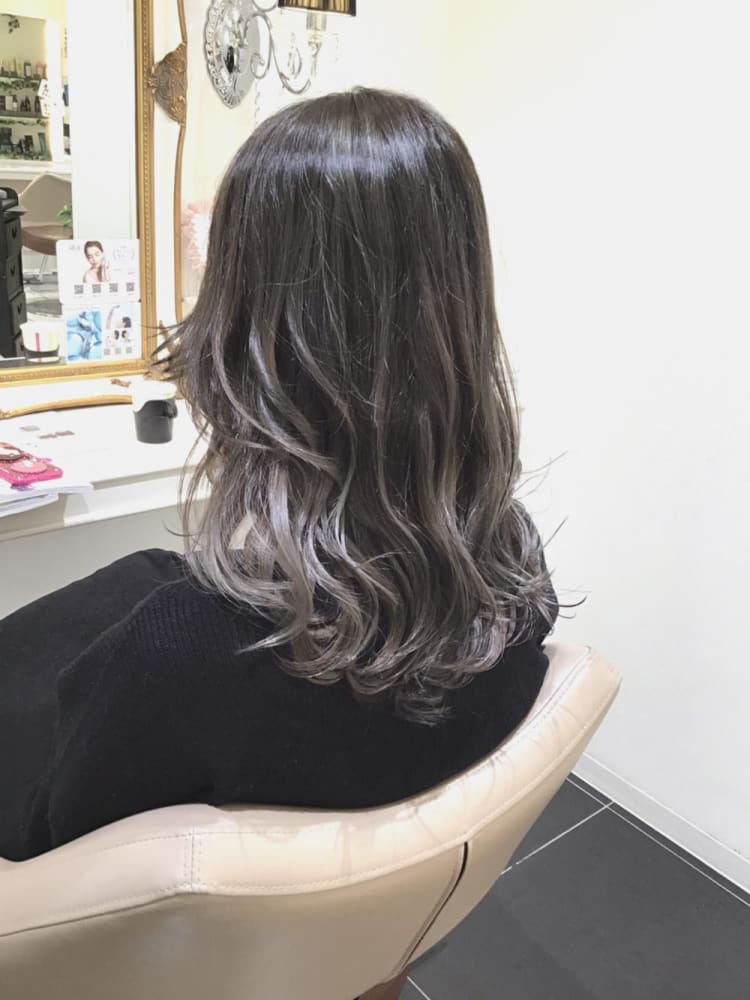 ハイライトグラデーション グレーカラー ヘアカタログ Ash 大宮店 山崎 俊輔 ヘアサロン 美容院 Ash オフィシャルサイト