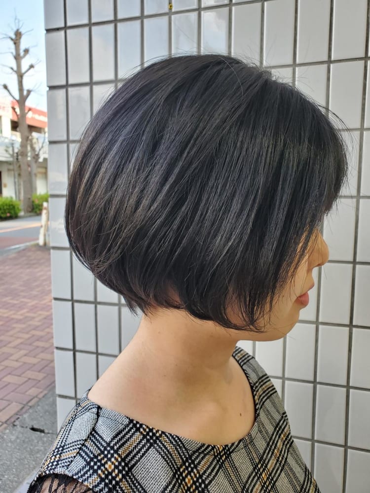 丸みが可愛い えりあしスッキリショートボブ ヘアカタログ Ash 丸みが可愛い えりあしスッキリショートボブ ヘアカタログ Ash