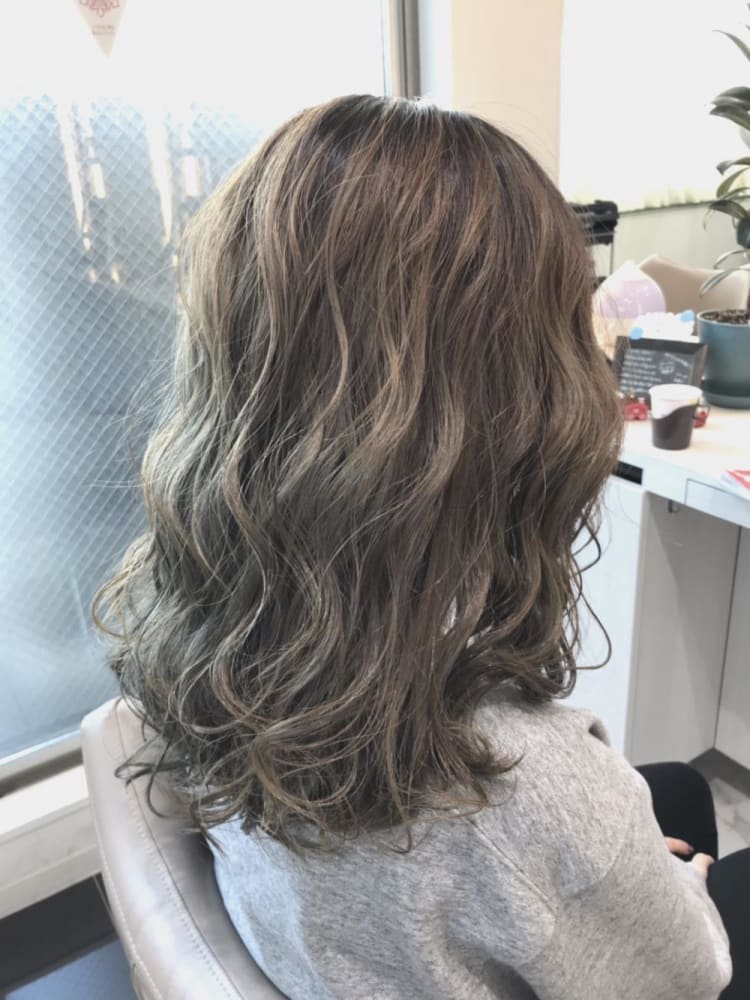 シアーベージュグラデーション ヘアカタログ Ash 大宮店 山崎 俊輔 ヘアサロン 美容院 Ash オフィシャルサイト