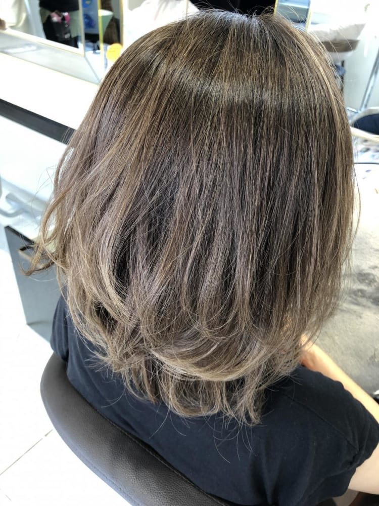 グレイカラーハイライト ヘアカタログ Ash 青葉台店 井口 真人 ヘアサロン 美容院 Ash オフィシャルサイト グレイカラーハイライト ヘアカタログ Ash 青葉台店 井口 真人 ヘアサロン 美容院 Ash オフィシャルサイト