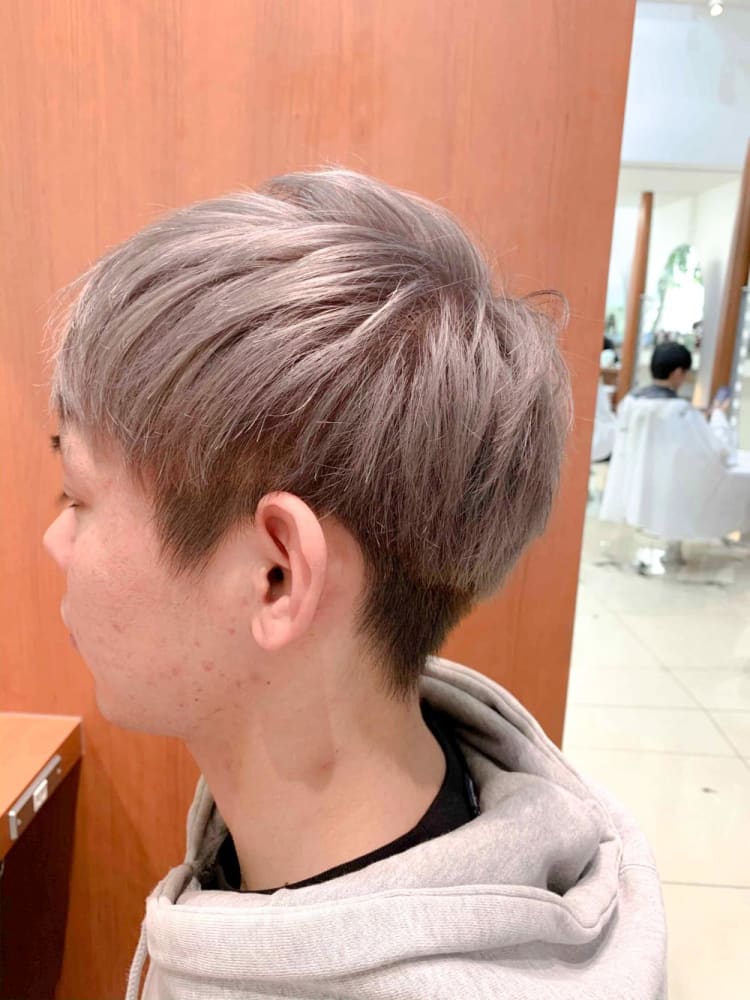 プラチナムシルバー ヘアカタログ Ash 二子玉川店 山川 春輝 ヘアサロン 美容院 Ash オフィシャルサイト