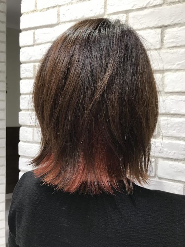 切りっぱなしボブ インナーカラーサーモンピンク ヘアカタログ Ash 戸田公園店 花木 洋斗 ヘアサロン 美容院 Ash オフィシャルサイト