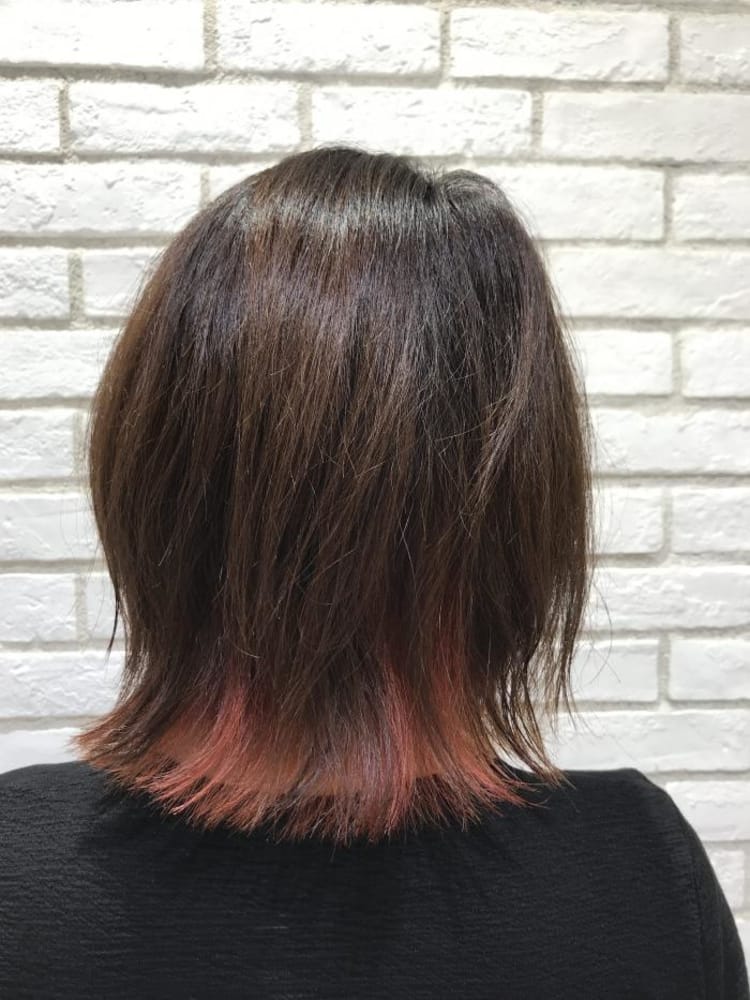 切りっぱなしボブ インナーカラーサーモンピンク ヘアカタログ Ash 戸田公園店 花木 洋斗 ヘアサロン 美容院 Ash オフィシャルサイト