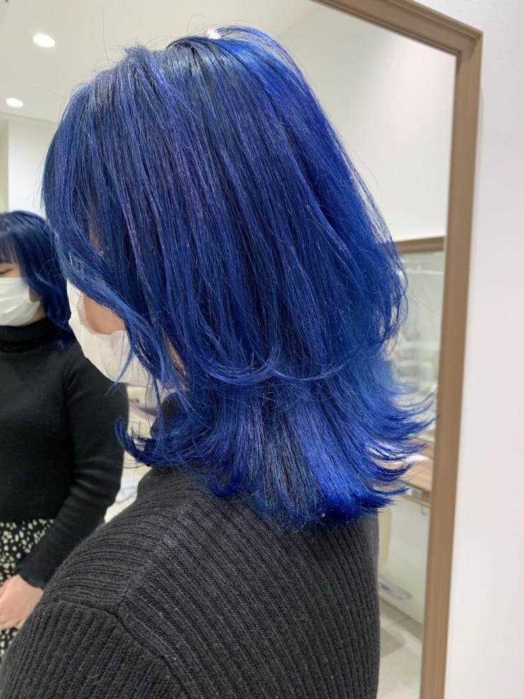 ビビットブルー ウルフと合わせて個性的な可愛いさ ヘアカタログ Ash 豊田店 渡邊 竜馬 ヘアサロン 美容院 Ash オフィシャルサイト