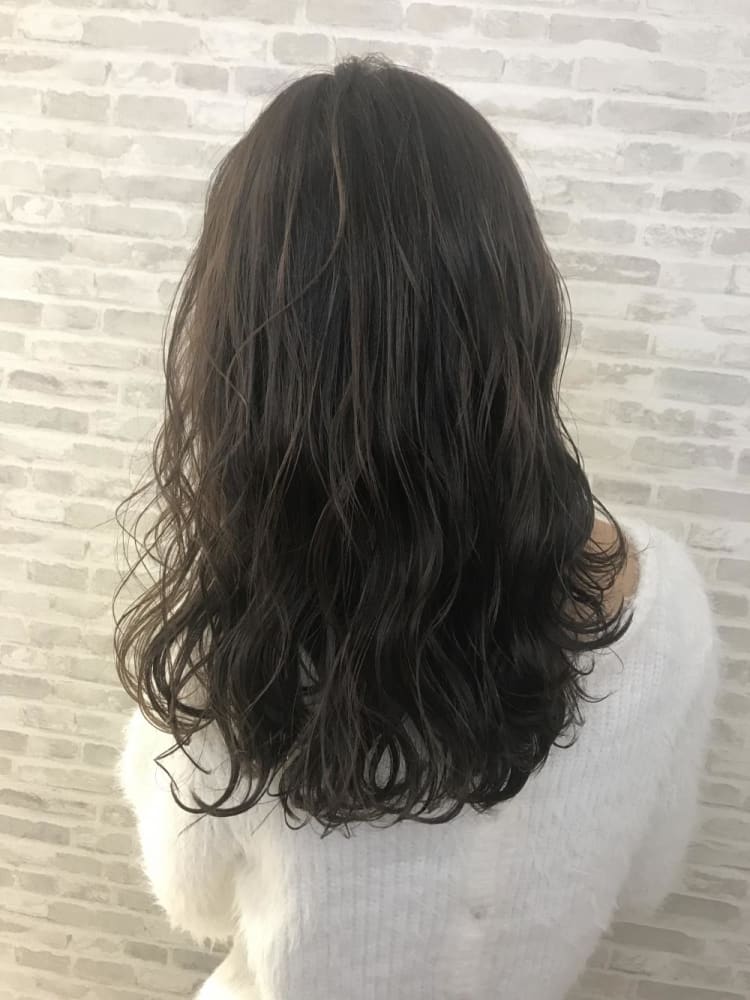 暗髪 イルミナカラー 巻き髪 ヘアカタログ Ash 高円寺店 小金丸 里沙 ヘアサロン 美容院 Ash オフィシャルサイト